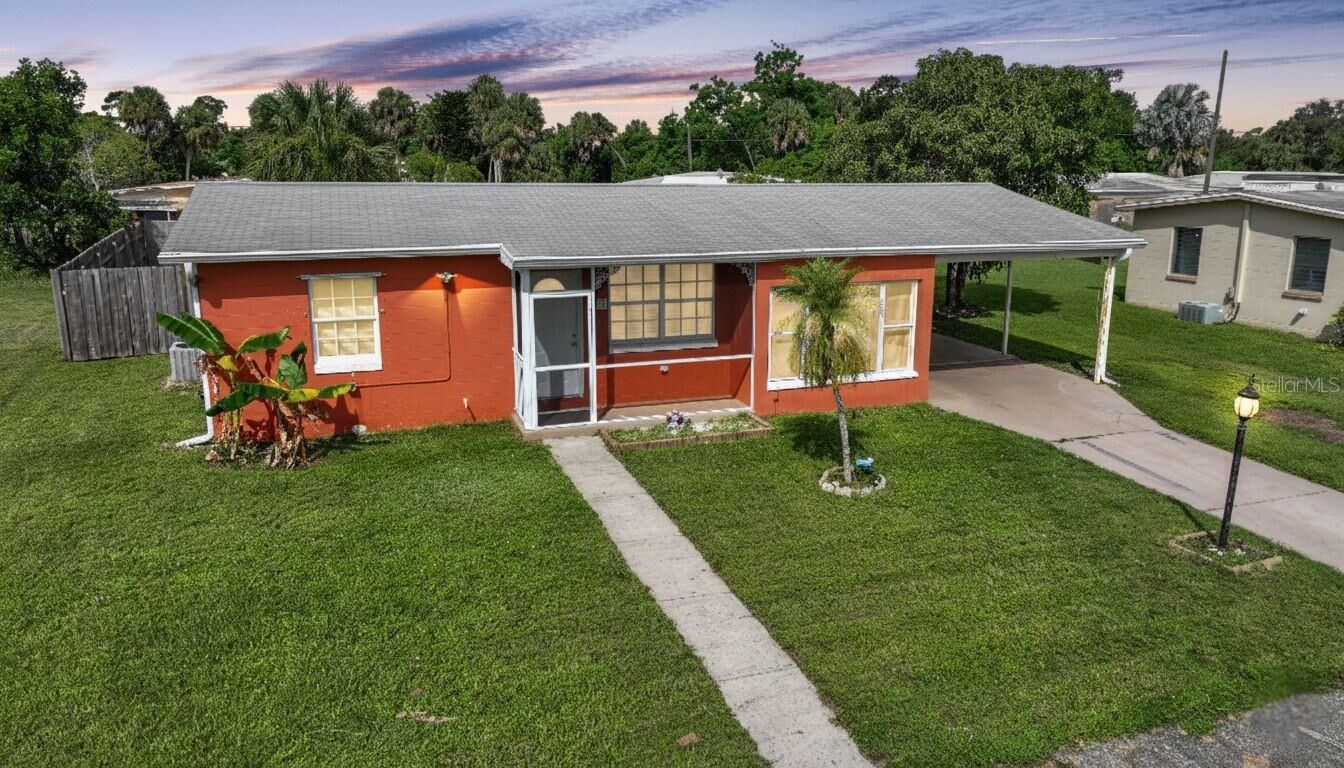 Property Photo:  2217 Ednor Street  FL 33952 