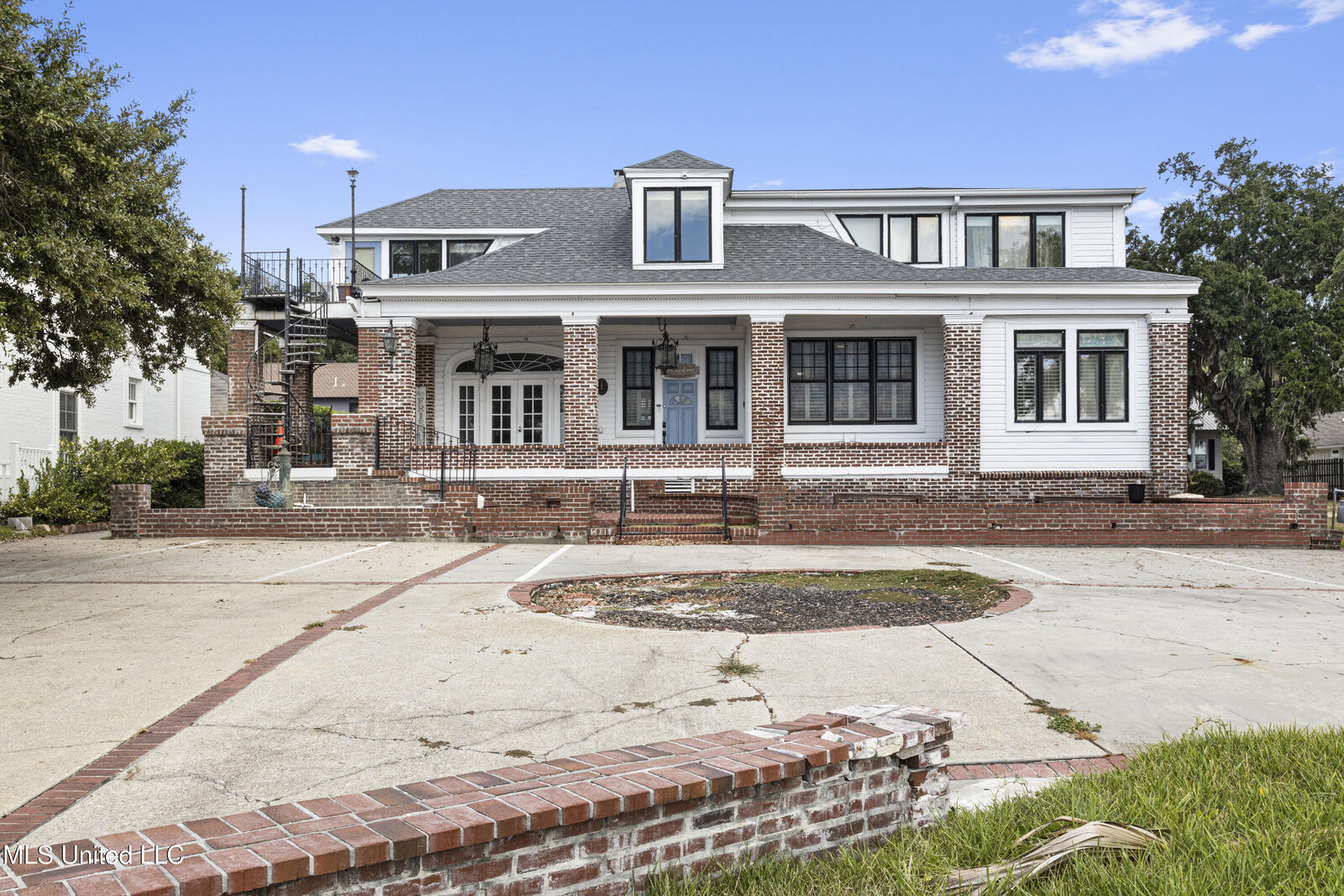 Property Photo:  1012 Beach Boulevard  MS 39530 