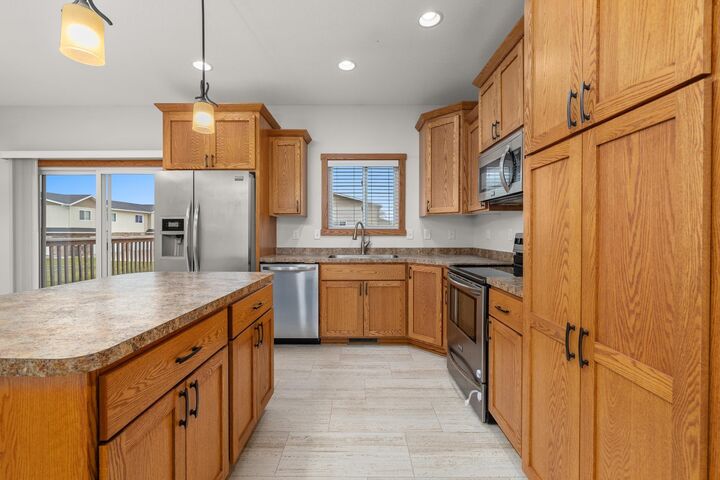 Property Photo:  3425 NE 8th St  ND 58703 