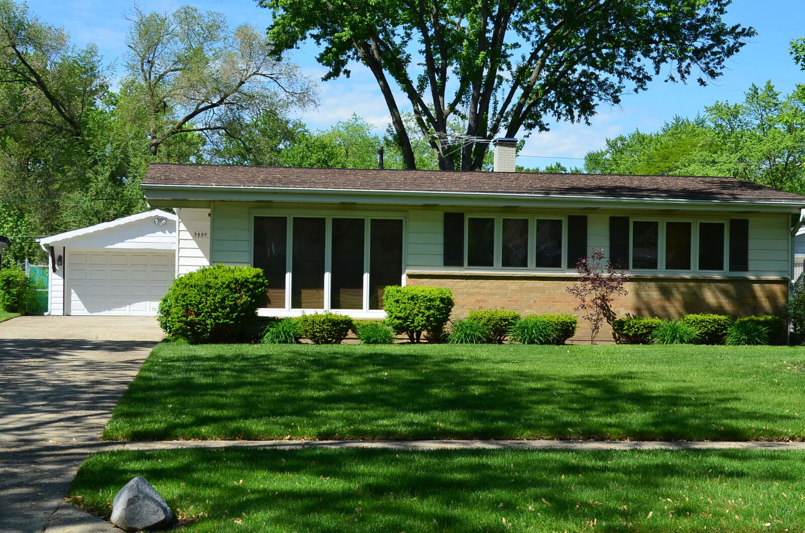 Property Photo:  3805 Wren Lane  IL 60008 