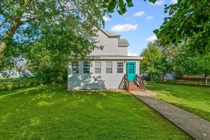 Property Photo: 322 N Guthrie Street IL 60936