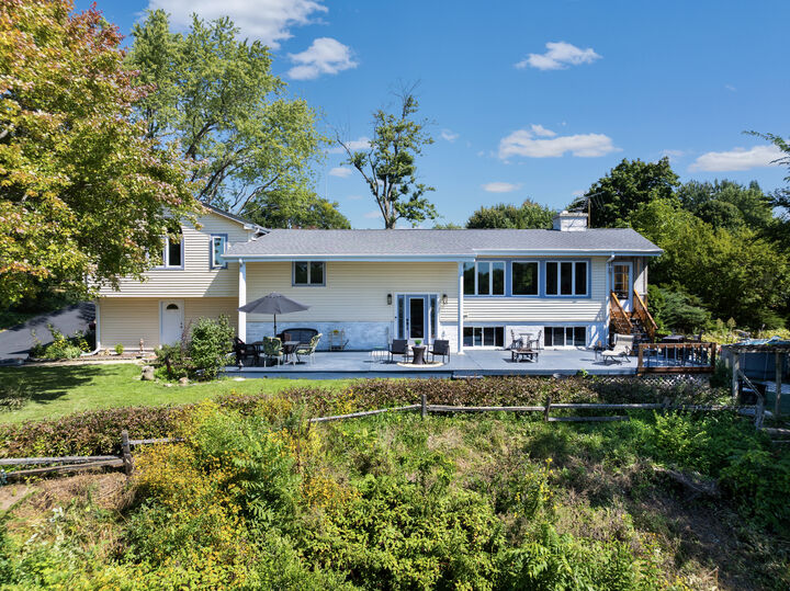 Property Photo:  41W023 Crooked Lane  IL 60175 