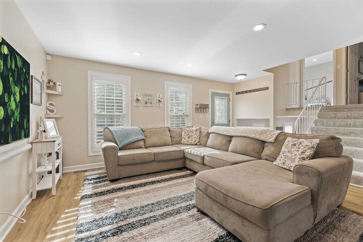 Property Photo:  751 Cypress Lane  IL 60188 