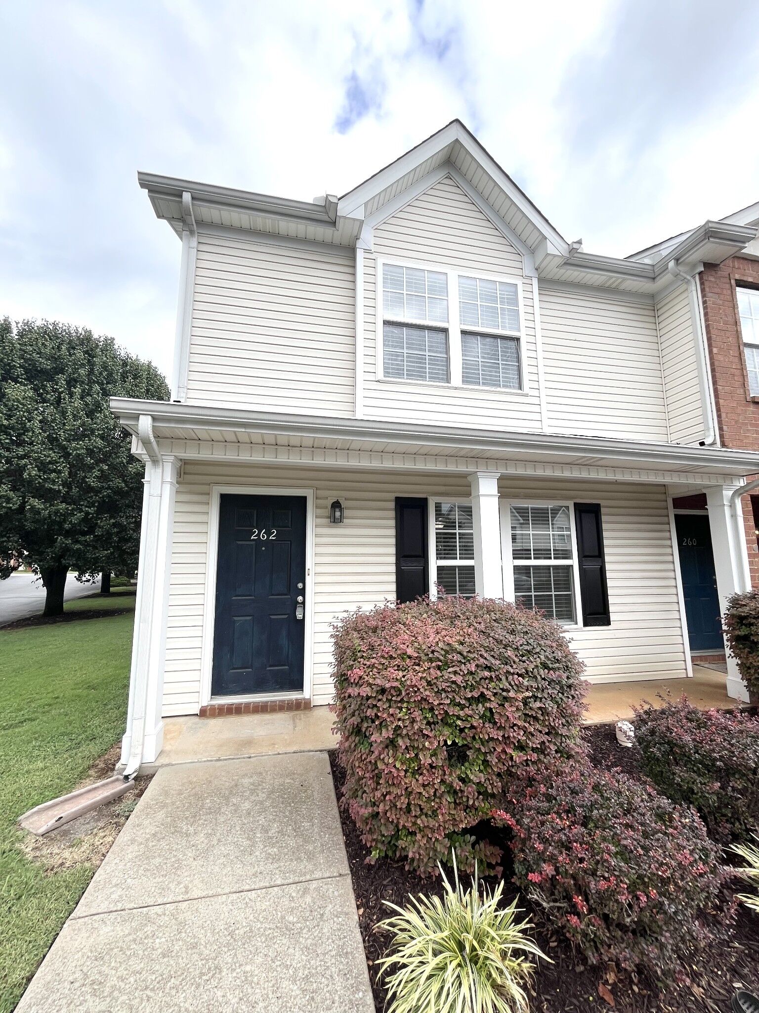 Property Photo:  262 Arapaho Dr  TN 37128 