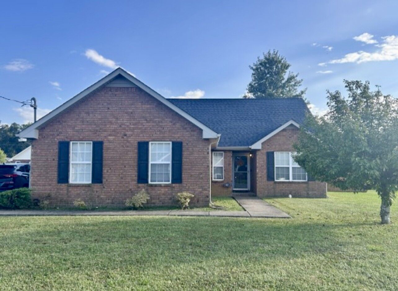 Property Photo:  2822 Ridgewood Dr  TN 37037 