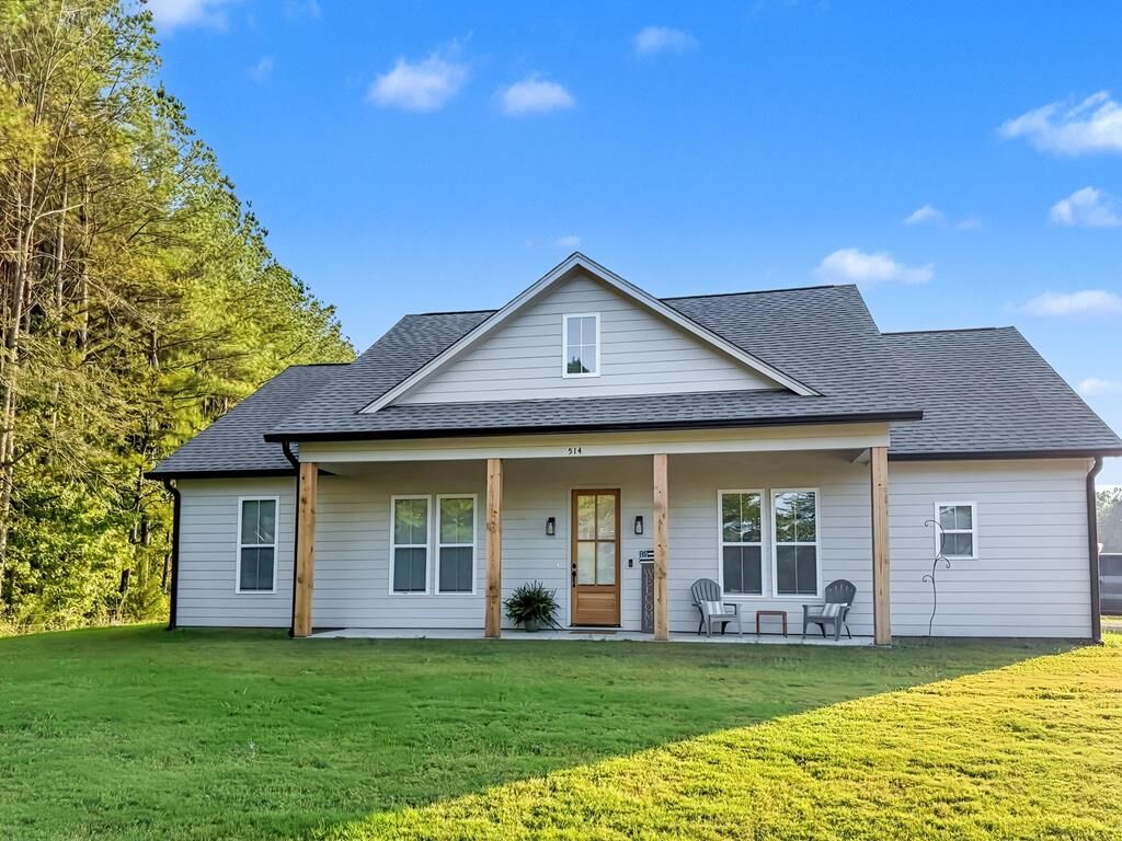 Property Photo: 512 County Road 445 MS 38655
