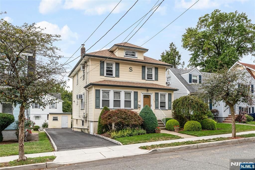 Property Photo:  116 Chestnut Avenue  NJ 07603 