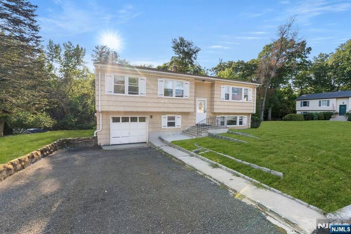 20 Lewis Place  Westwood NJ 07675 photo