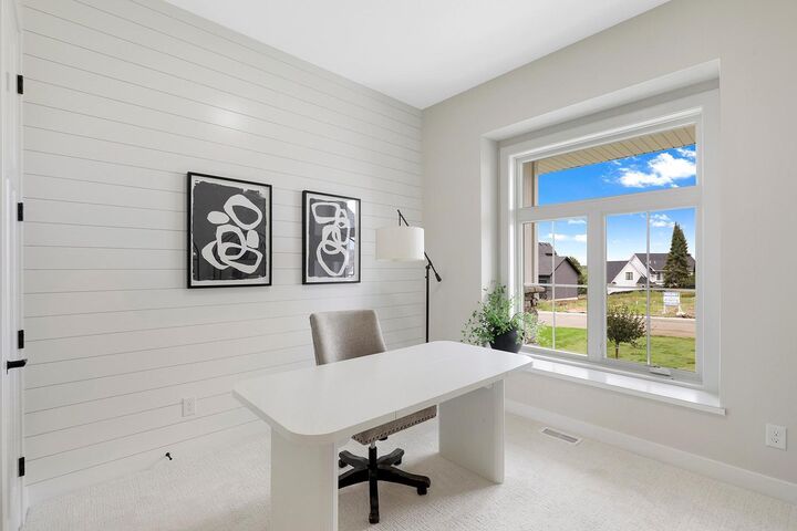 Property Photo: 4938 Parkside Circle MN 55123