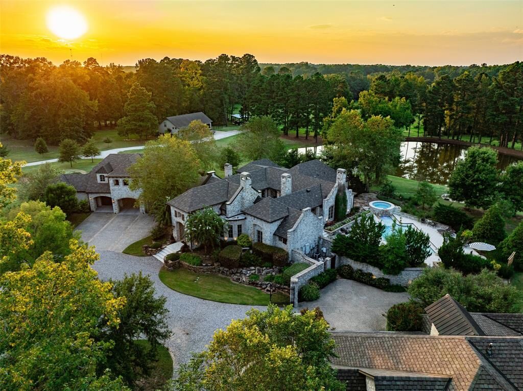 Property Photo: 325 Young Road TX 75650