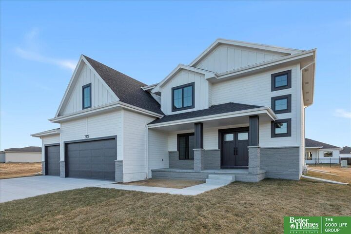 Property Photo:  5709 N 198th Street  NE 68022 