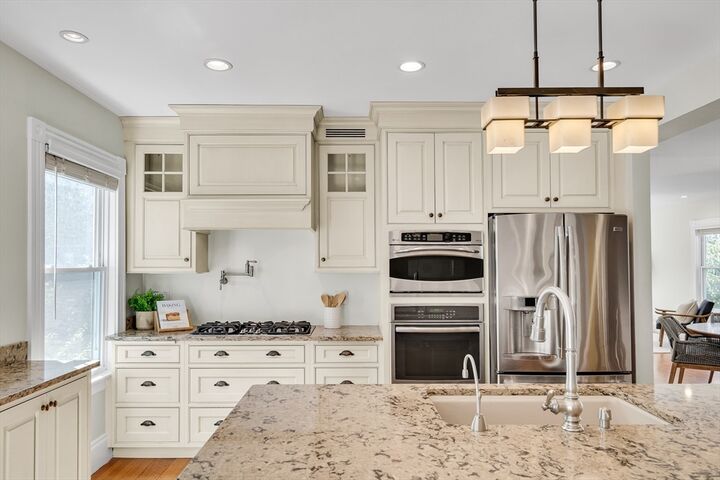 Property Photo:  55 Harrison St 2  MA 02446 