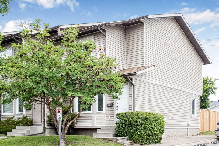 Property Photo:  31 Falshire Terrace NE  AB T3J 3B2 