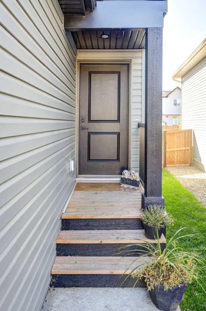 Property Photo:  75 Blackwolf Pass N  AB T1H 7H8 