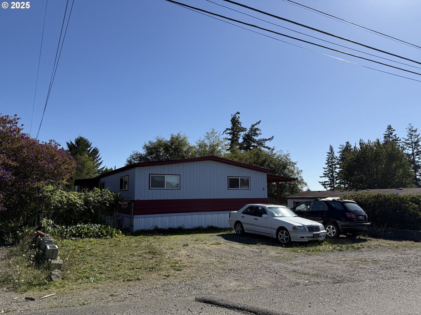 Property Photo: 16391 Highway 101 5 OR 97415