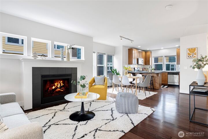 Property Photo: 3241 SW Raymond St 1B WA 98126