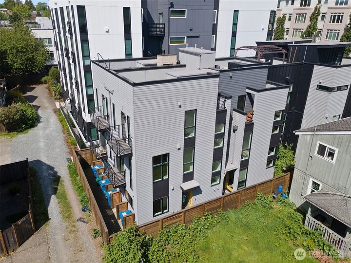 109  22nd Avenue E C  Seattle WA 98112 photo