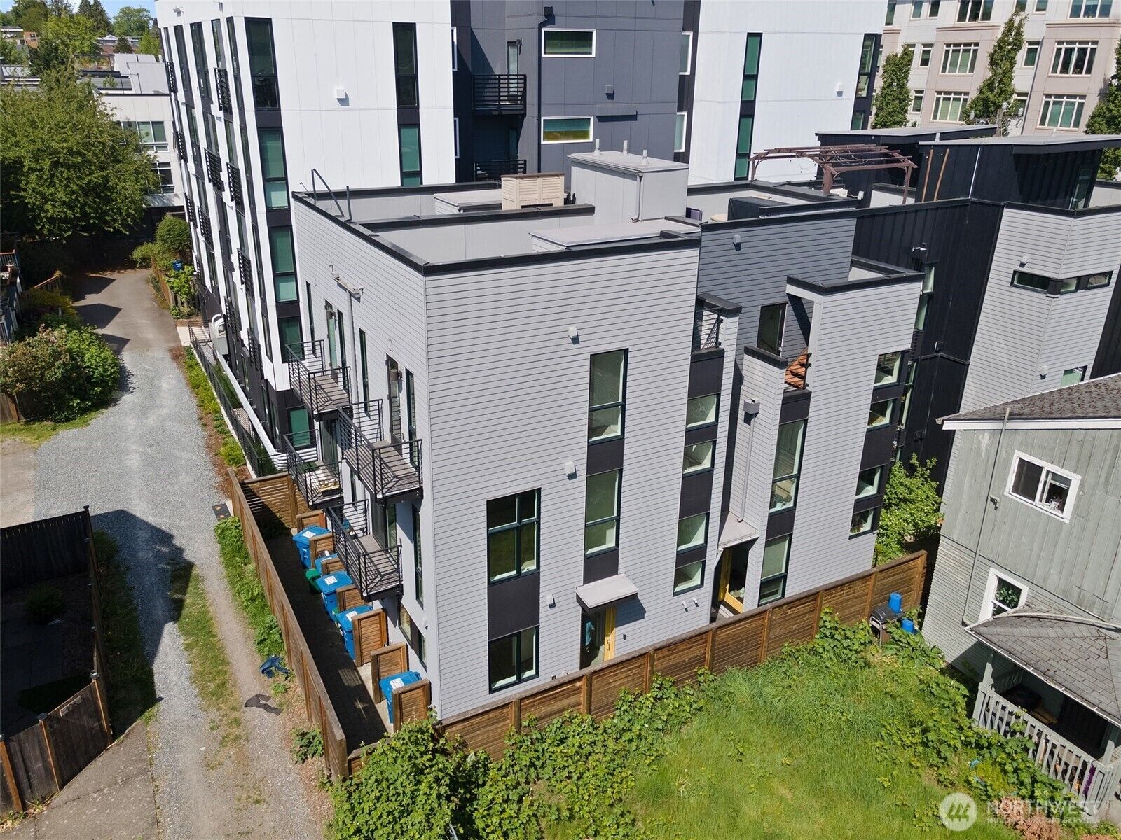 Property Photo:  109  22nd Avenue E C  WA 98112 