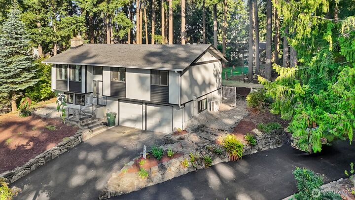 Property Photo:  2503  25th St  SE  WA 98374