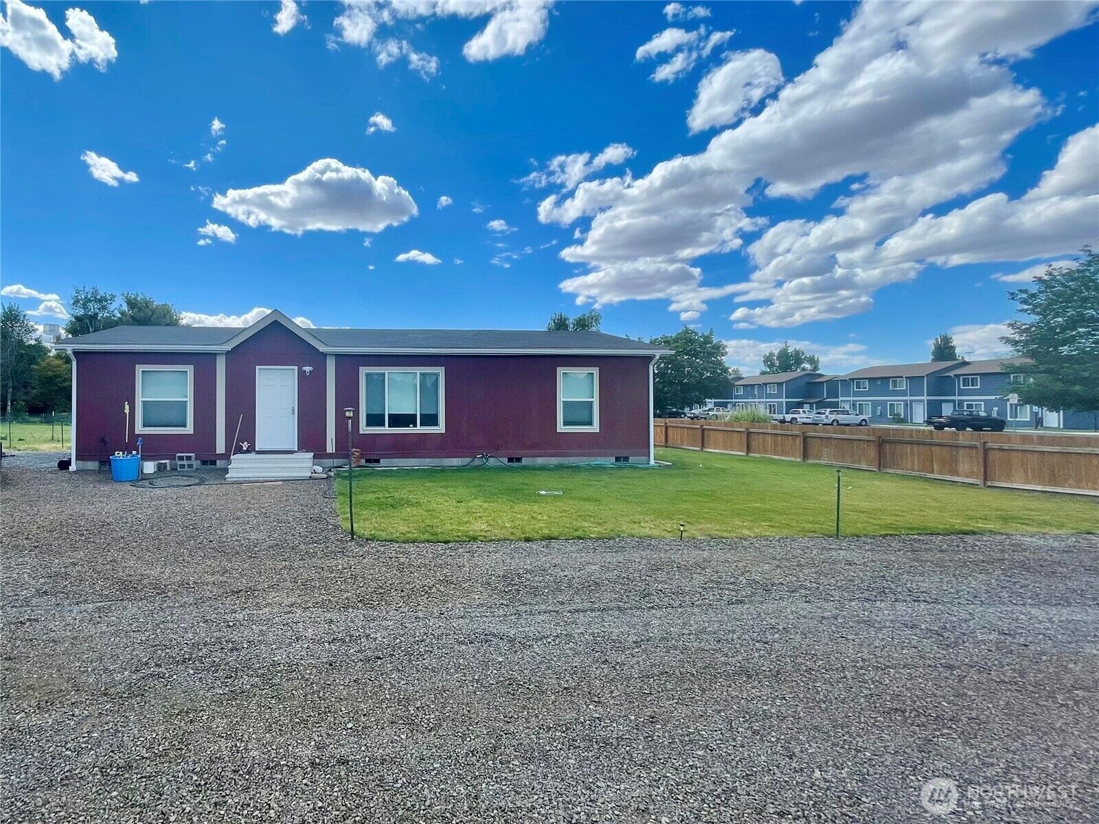 Property Photo: 405 E Chelan Street WA 99115