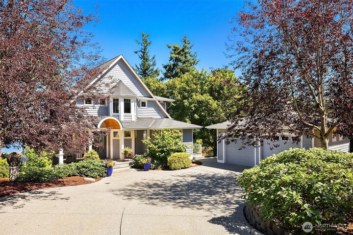 Property Photo:  715  Tillicum Way  WA 98282 