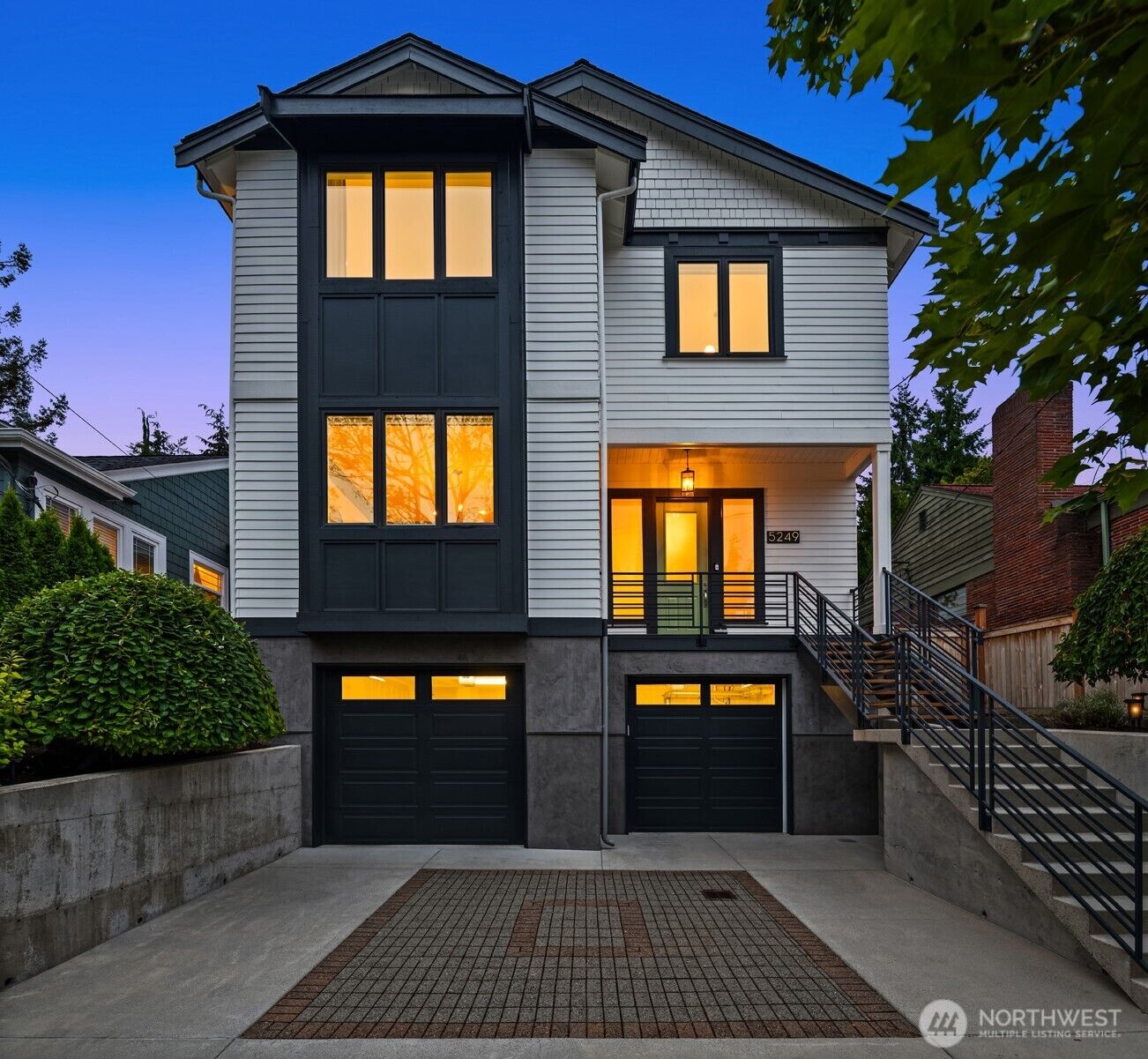 Property Photo:  5249  36th Avenue NE  WA 98105 