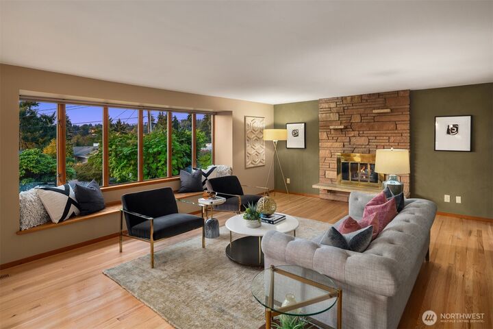 Property Photo: 913 E Cherry Hill Street WA 98030