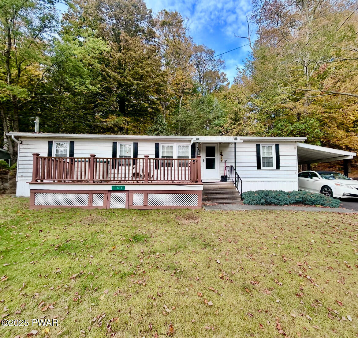 Property Photo: 158 Oak Drive PA 18426