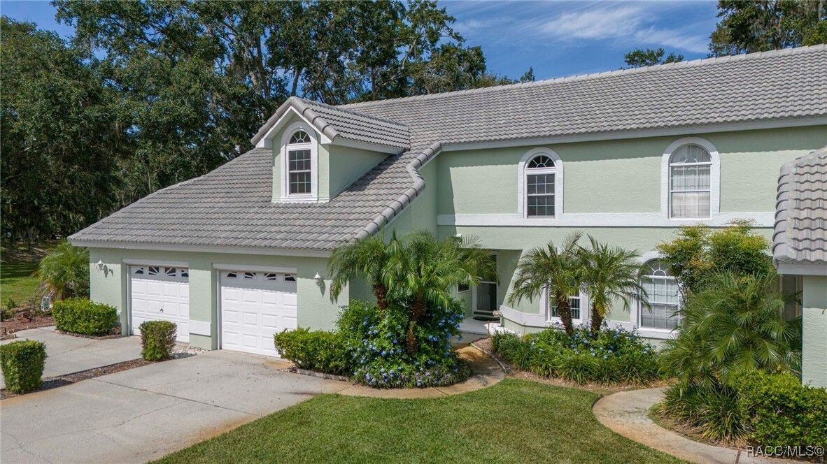 Property Photo:  707 Moray Drive  FL 34453 