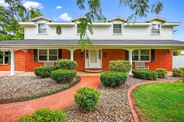 Property Photo:  216 E Main Street  WI 54944-9435 