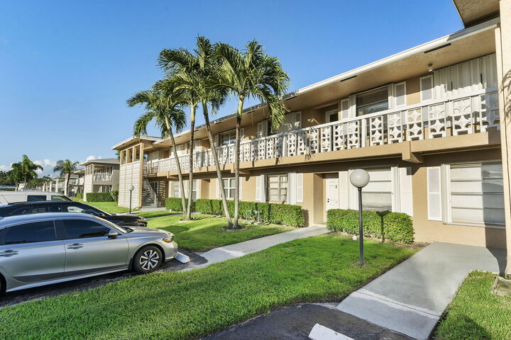 1050 Citrus 202  Delray Beach FL 33445 photo