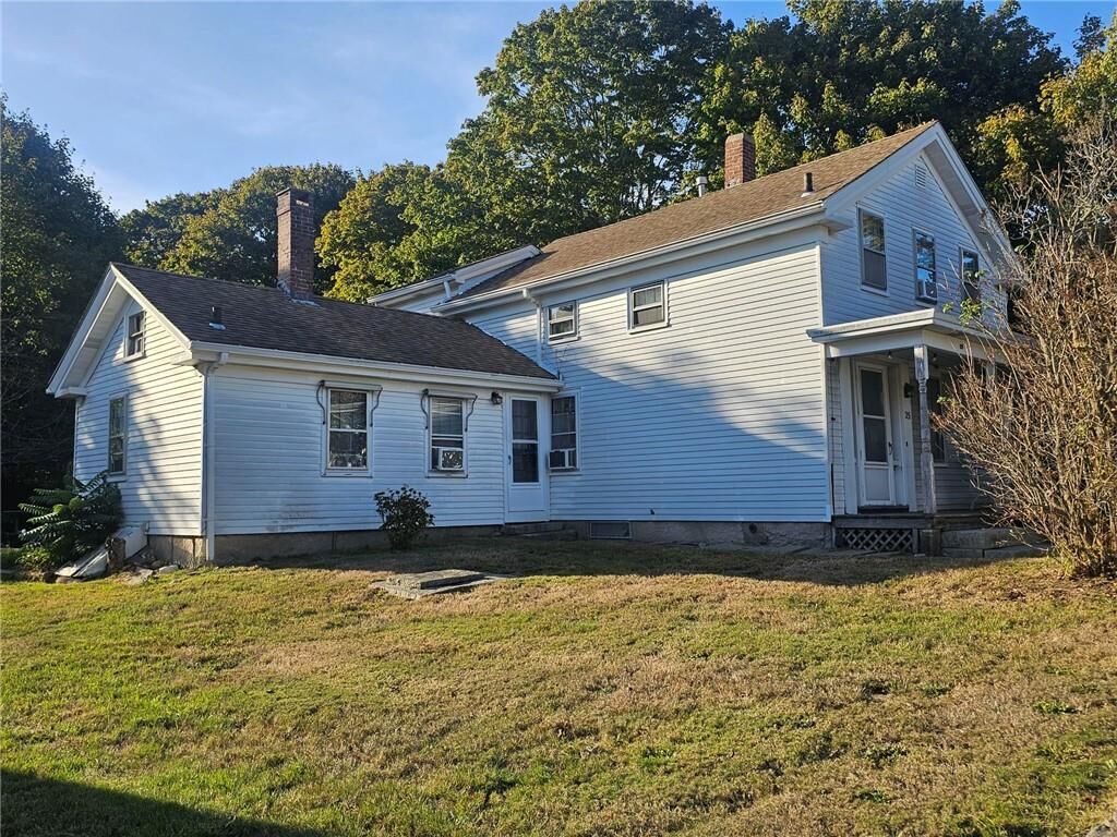 Property Photo:  25 East Avenue  RI 02891 