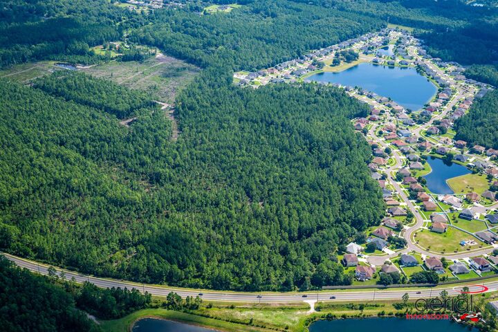 Property Photo: 0 Gracy Rd FL 32221
