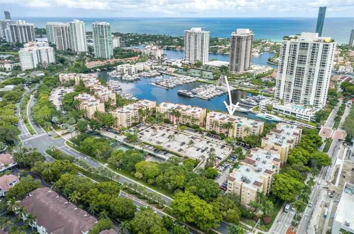 19601 E Country Club Dr 7308  Aventura FL 33180 photo