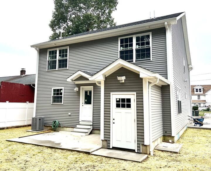 Property Photo:  72 Herald Avenue  CT 06606 