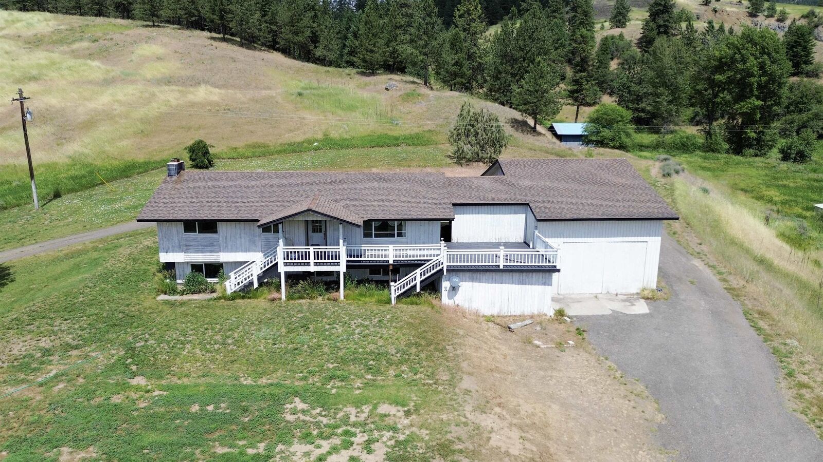Property Photo:  598 N 395 Hwy  WA 99141 