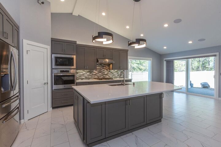 Property Photo:  3906 S Glendora Dr  WA 99223 