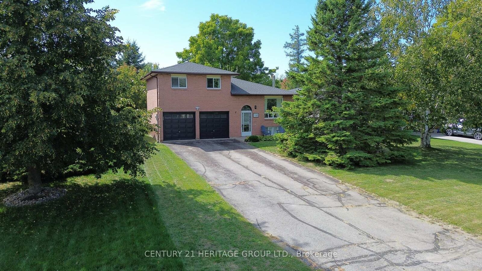 Property Photo:  10 Hawkins Street  ON L0E 1R0 
