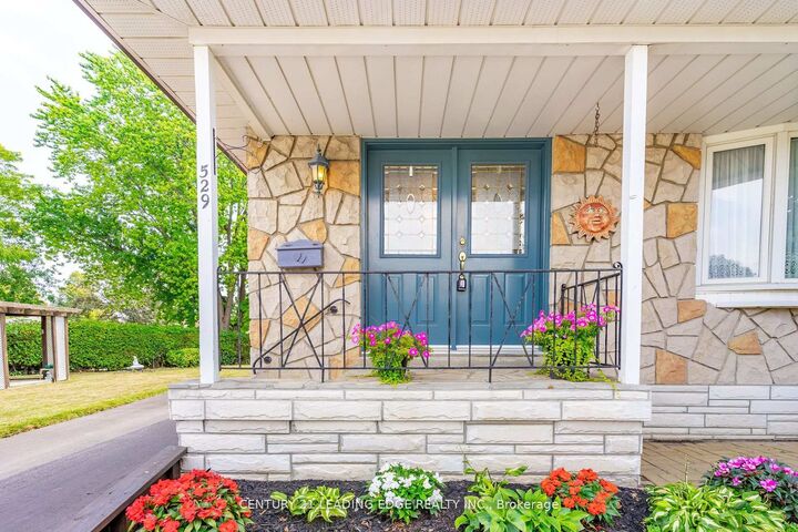 Photo de la propriété:  529 Carman Court  ON L1H 6K5 