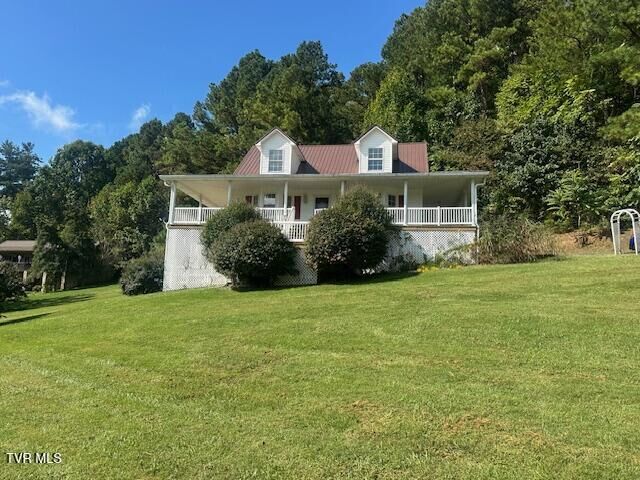 Property Photo: 2374 Old State Route 34 TN 37681