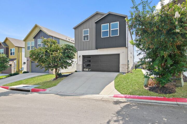 Property Photo:  7507 Grand Linden Way  TX 78744 