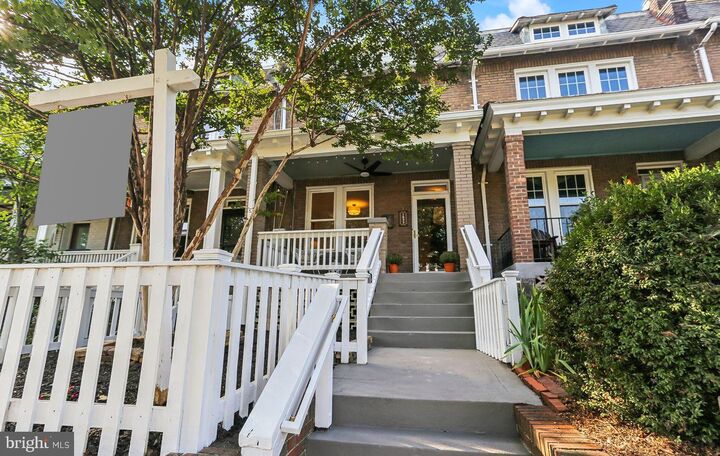 Property Photo:  1533 D Street NE  DC 20002 