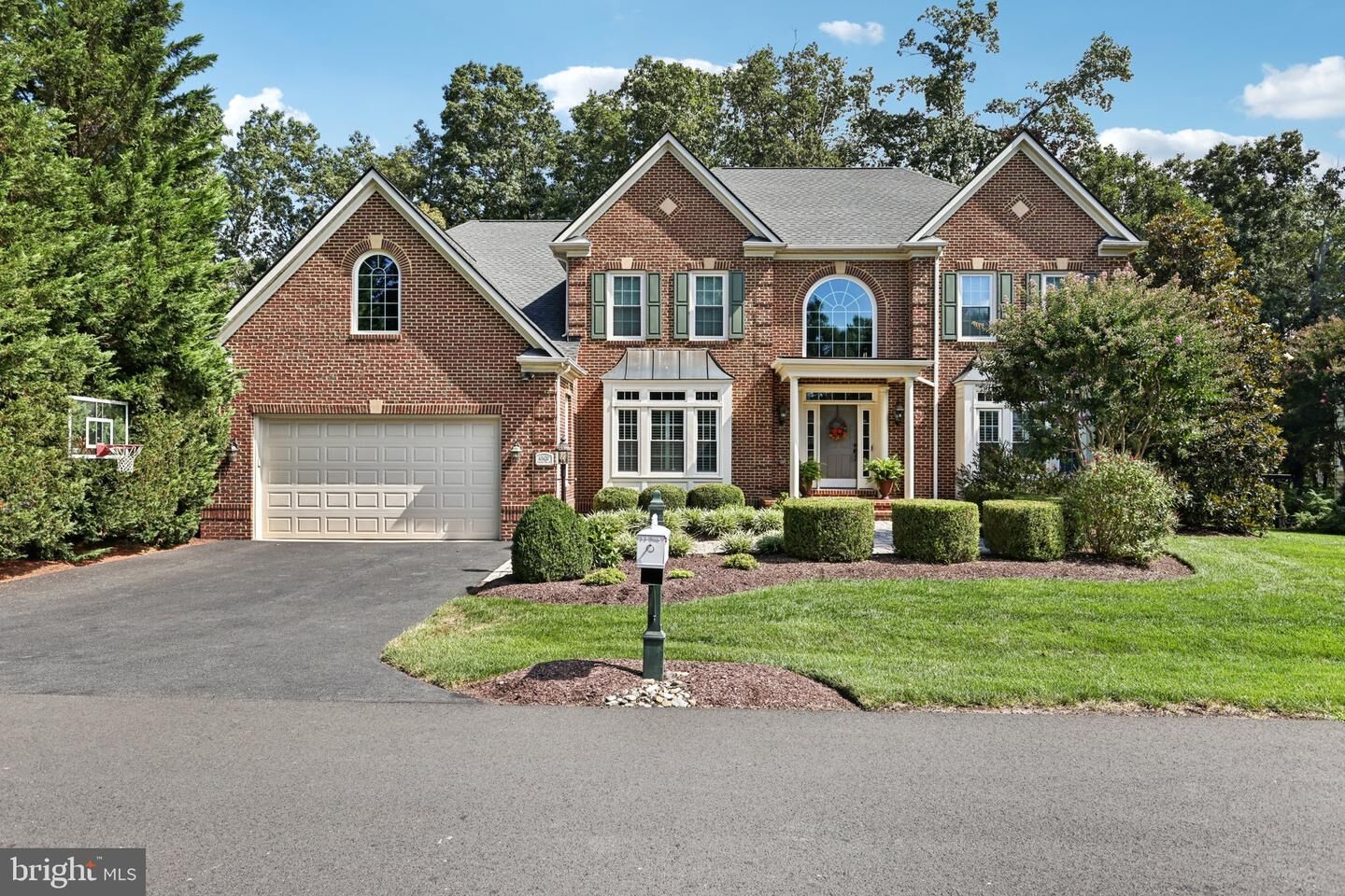 Property Photo: 43420 Spanish Bay Court VA 20176