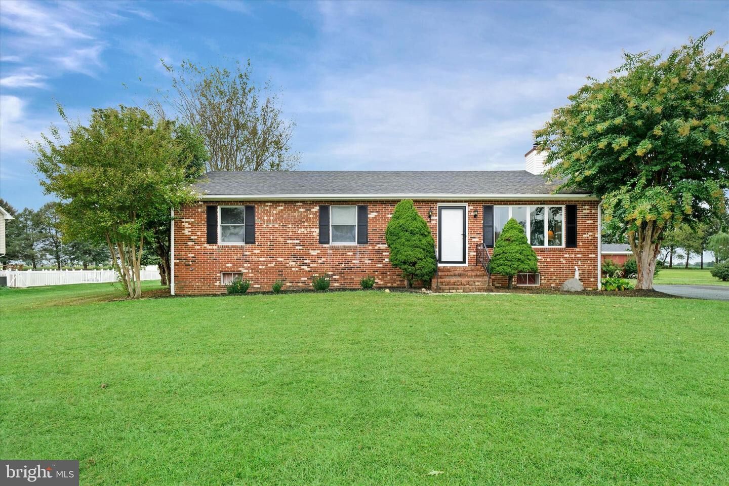 Property Photo:  243 Sugar Pine Drive  DE 19709 