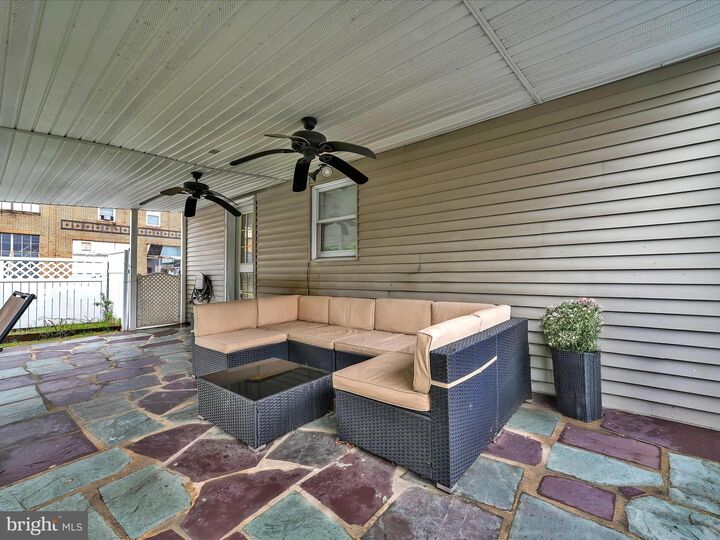 Property Photo:  150 W Columbia Street  PA 17972 