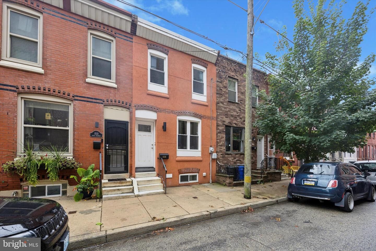 Property Photo:  1535 S Chadwick Street  PA 19146 