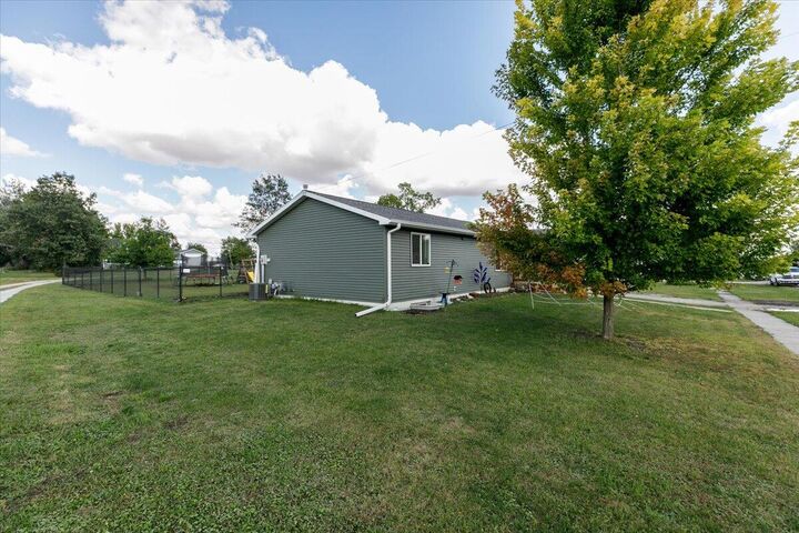 Property Photo: 211 2nd Street IA 50105