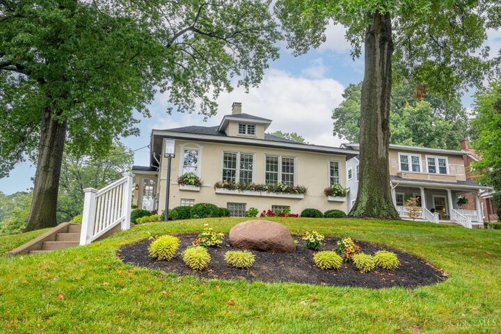 Property Photo:  3246 Observatory Avenue  OH 45208 
