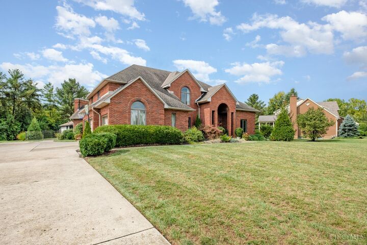 Property Photo: 933 Country Club Drive OH 45245
