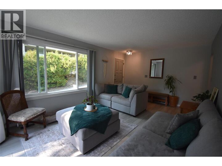 Property Photo:  819 8th Avenue  BC V1N 1P2 